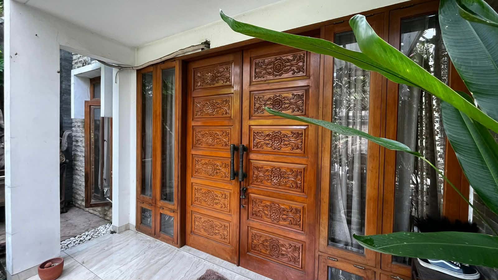 Dijual Rumah Furnished di Harapan Indah Cluster Taman Heliconia