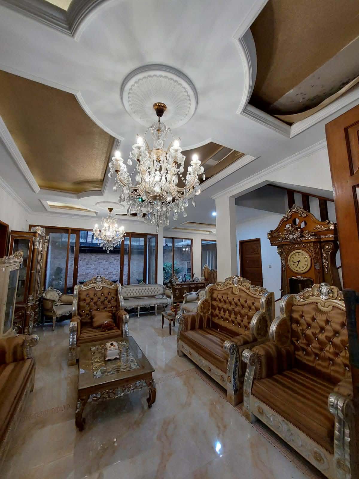 Dijual Rumah Furnished di Harapan Indah Cluster Taman Heliconia