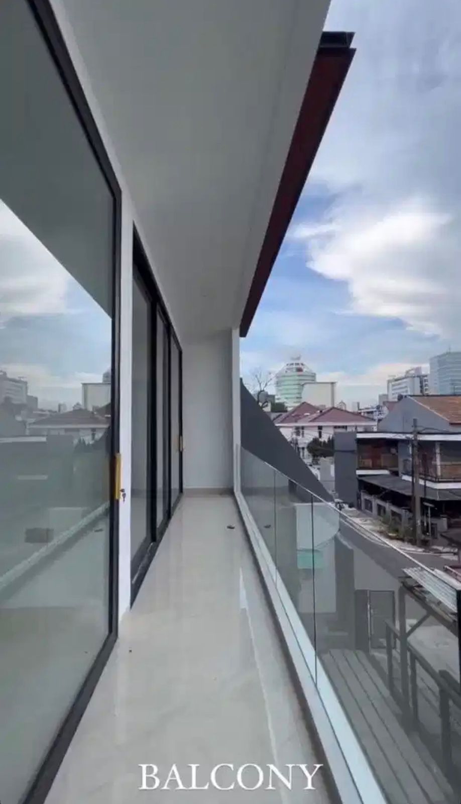 Jual rumah classic modern dan siap huni di Gunung Sahari 7E