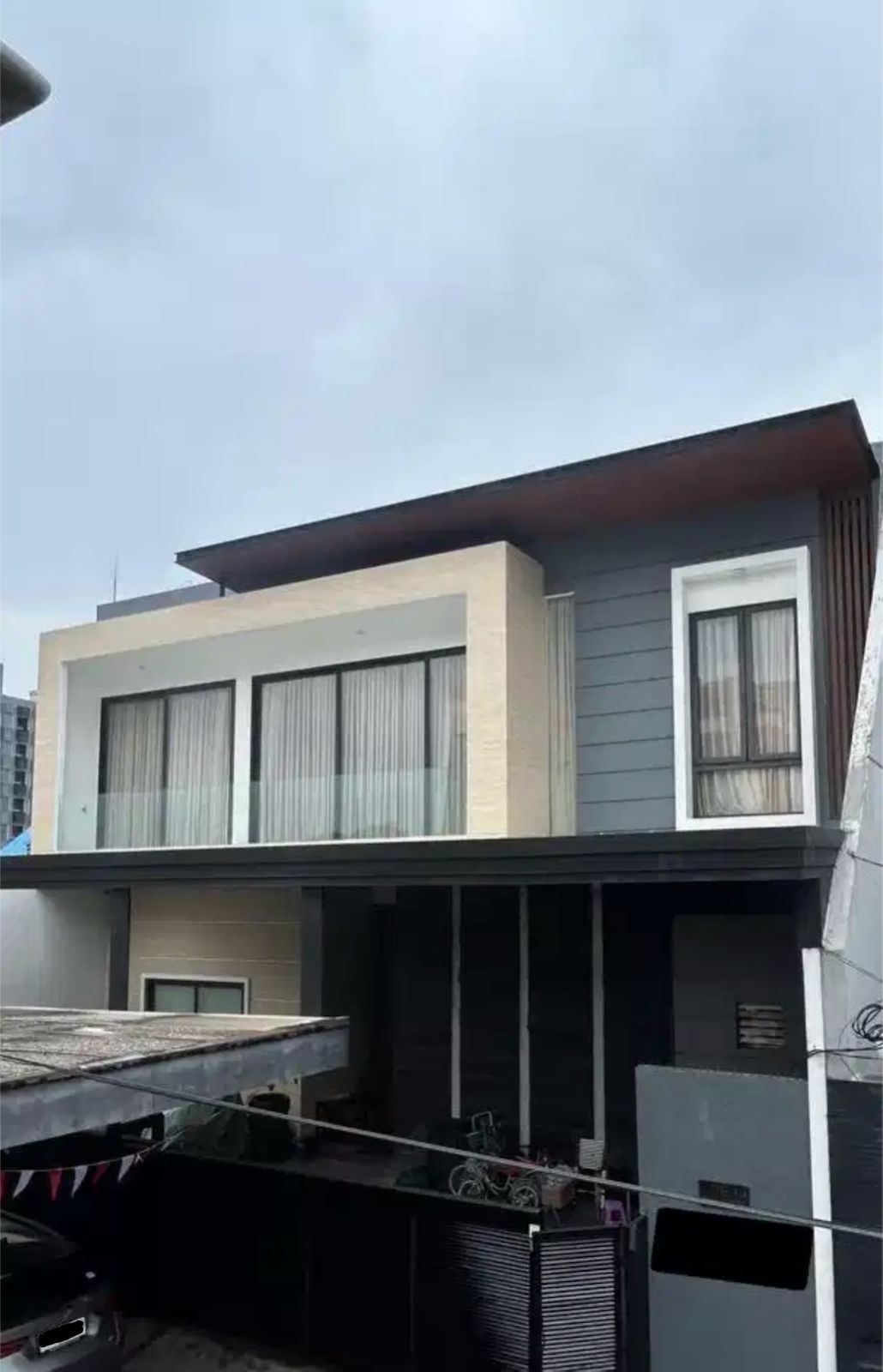 Jual rumah classic modern dan siap huni di Gunung Sahari 7E