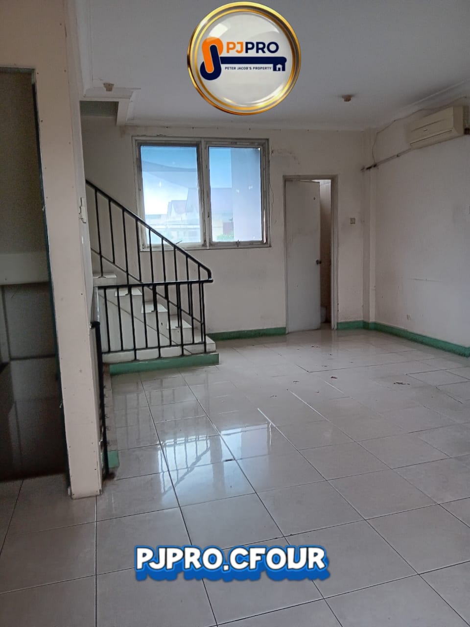 Disewa Ruko 3Lantai Area Bebas Banjir di Harmoni Harapan Indah