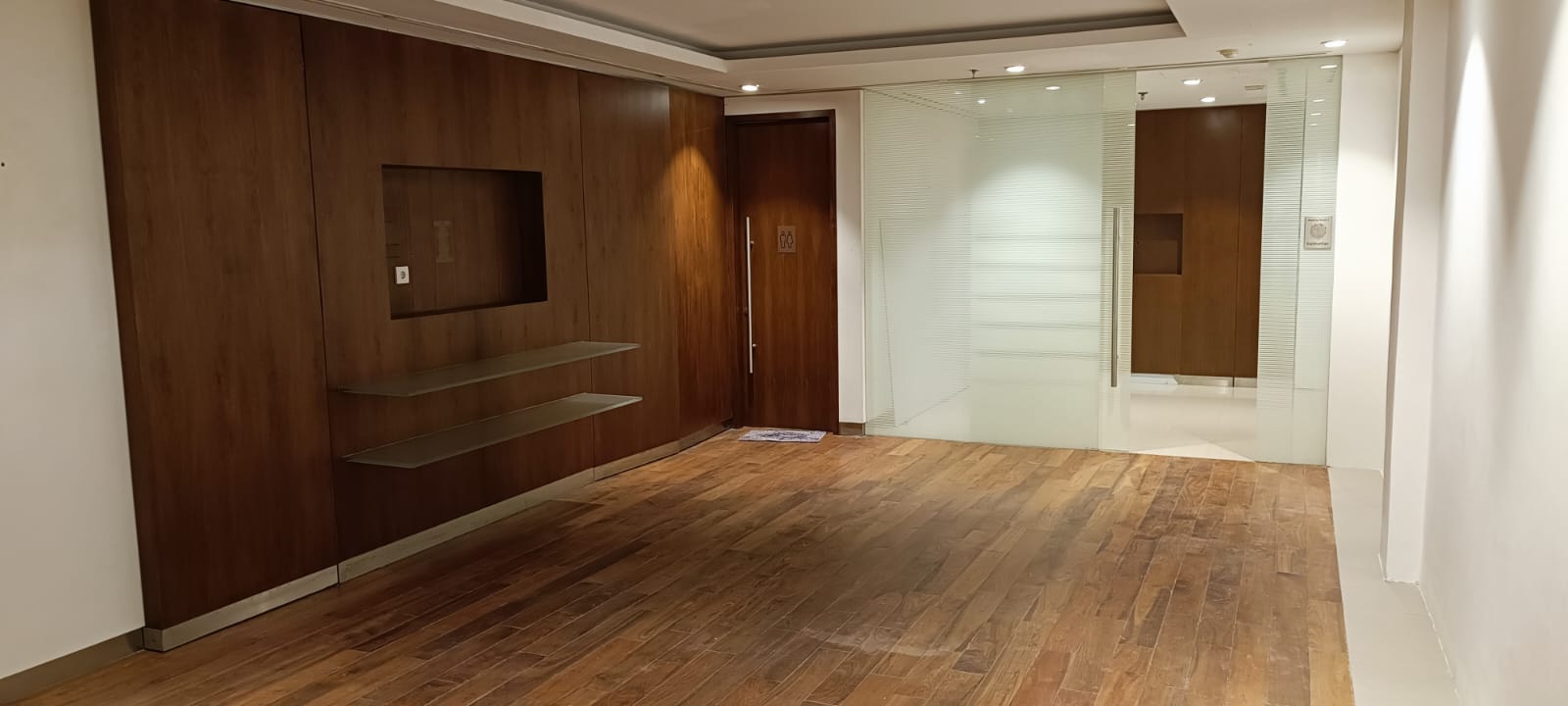 Jual ruko prime area dan strategis di Boulevard Barat LC6, Jakut