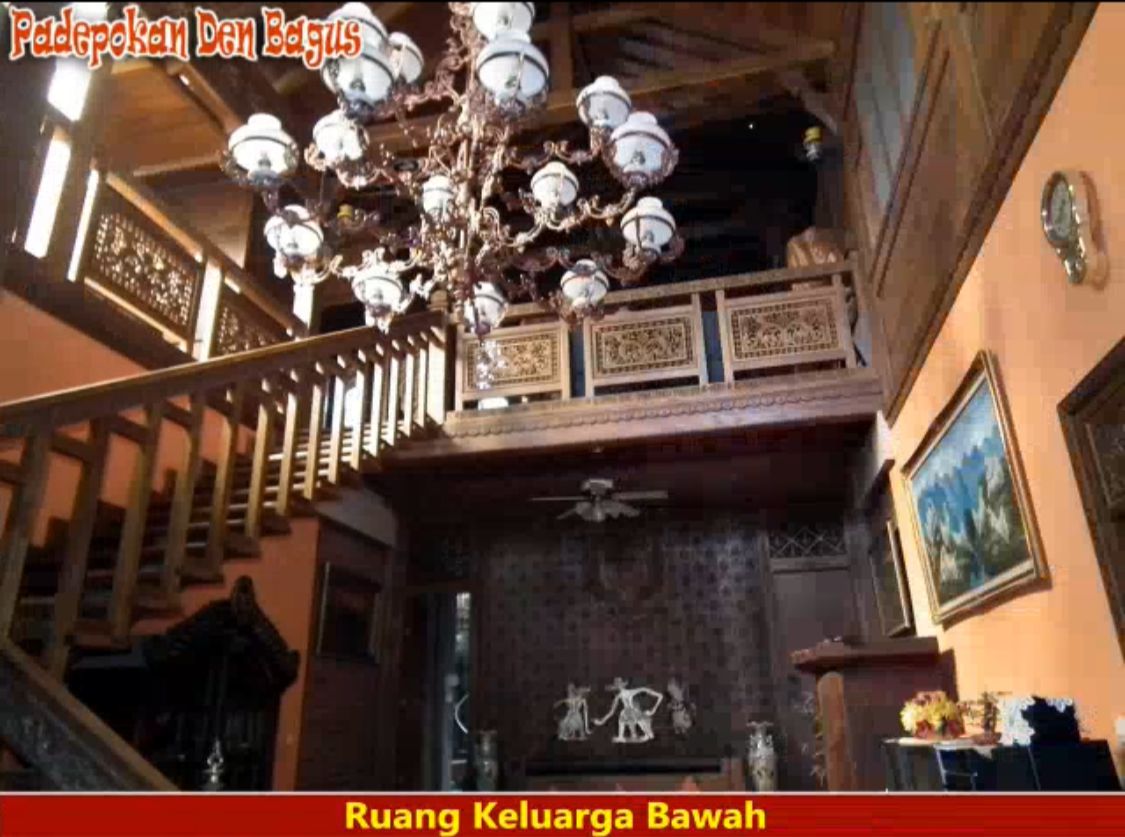 DIJUAL RUMAH ANTIK FULL KAYU JATI DI JATIBENING BEKASI