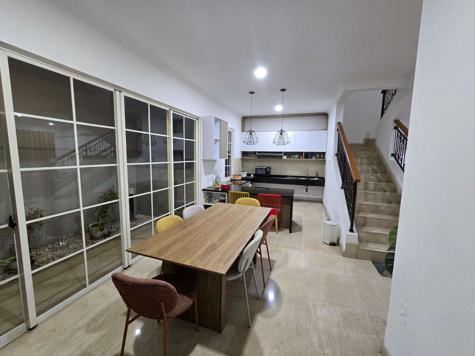 Jual rumah classic elegan dan siap huni di Opulence Residence D3