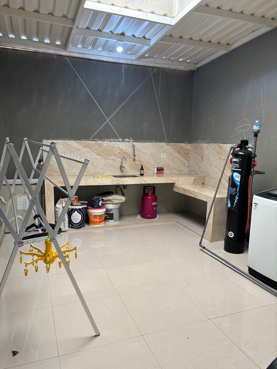 Dijual Rumah di Jl.Penyelesaian Tomang, Kembangan, Jakarta Barat