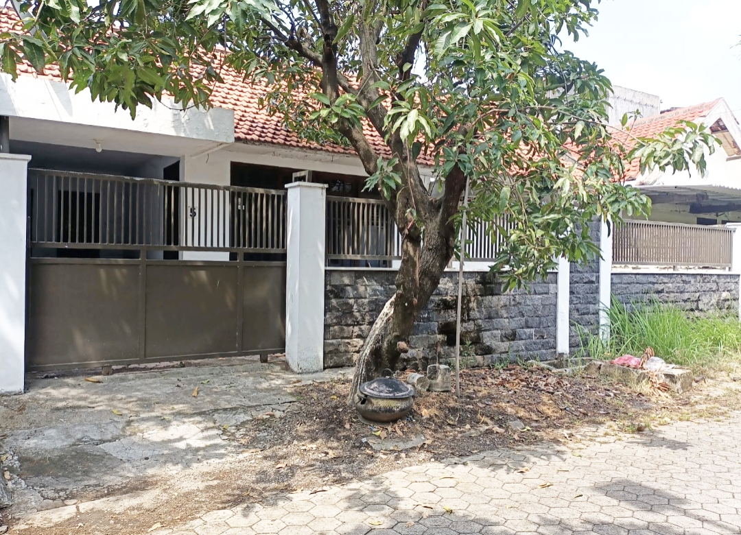 Jual Rumah Siap Huni Dukuh Kupang HGB Pemkot Dkt Mayjen Sungkono