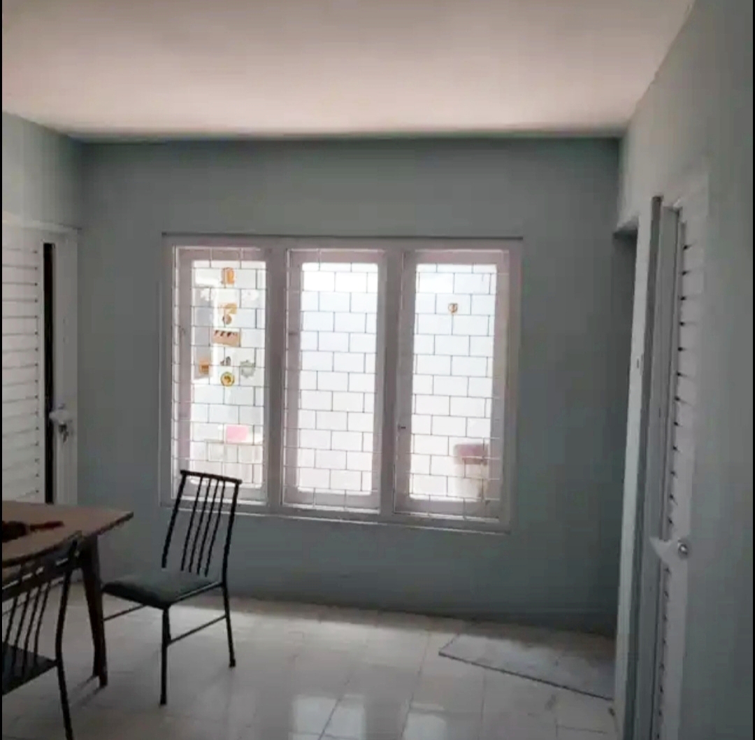 Jual Rumah Siap Huni Dukuh Kupang HGB Pemkot Dkt Mayjen Sungkono