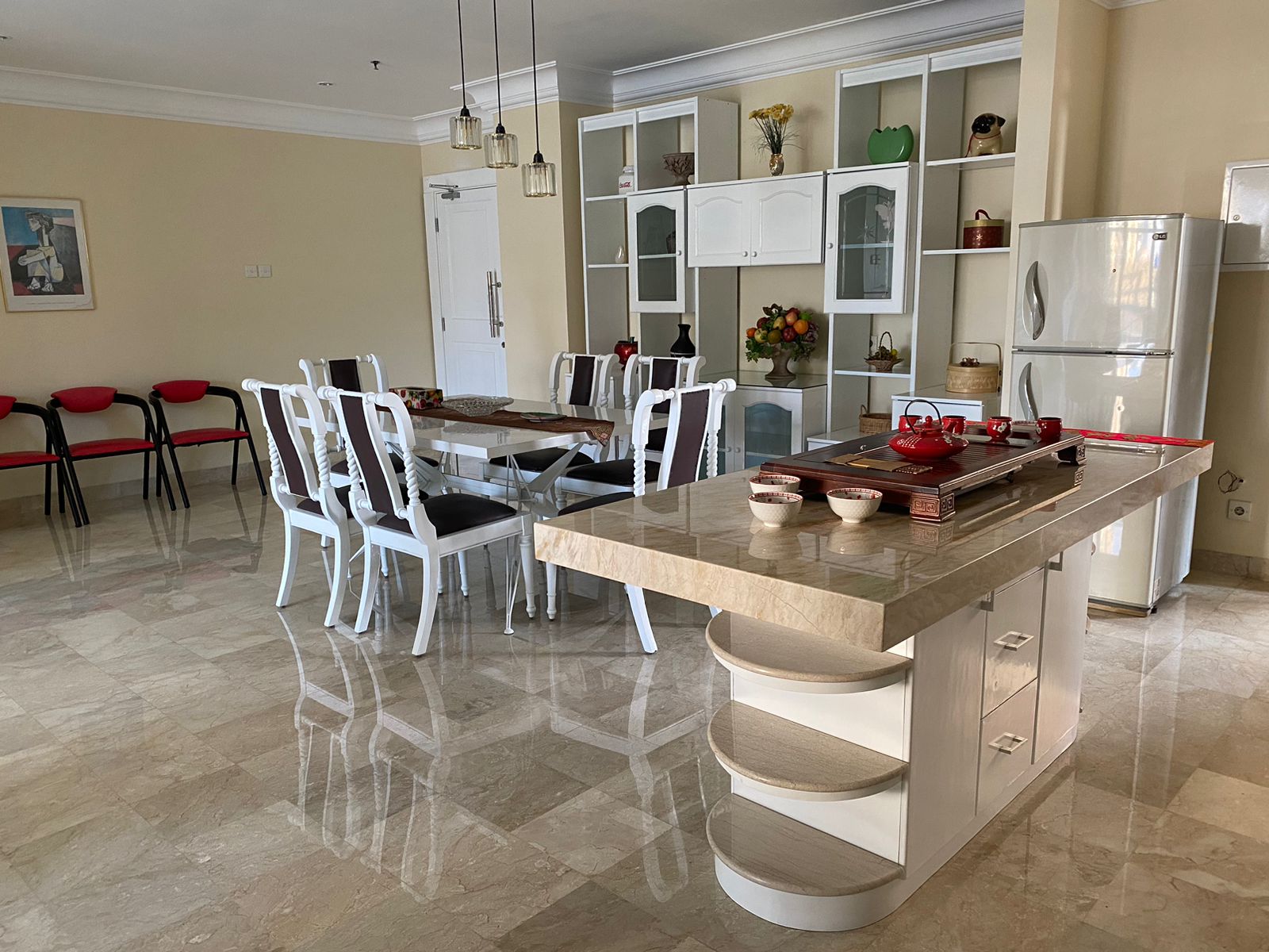 Sewa apartemen Mangga Dua Court