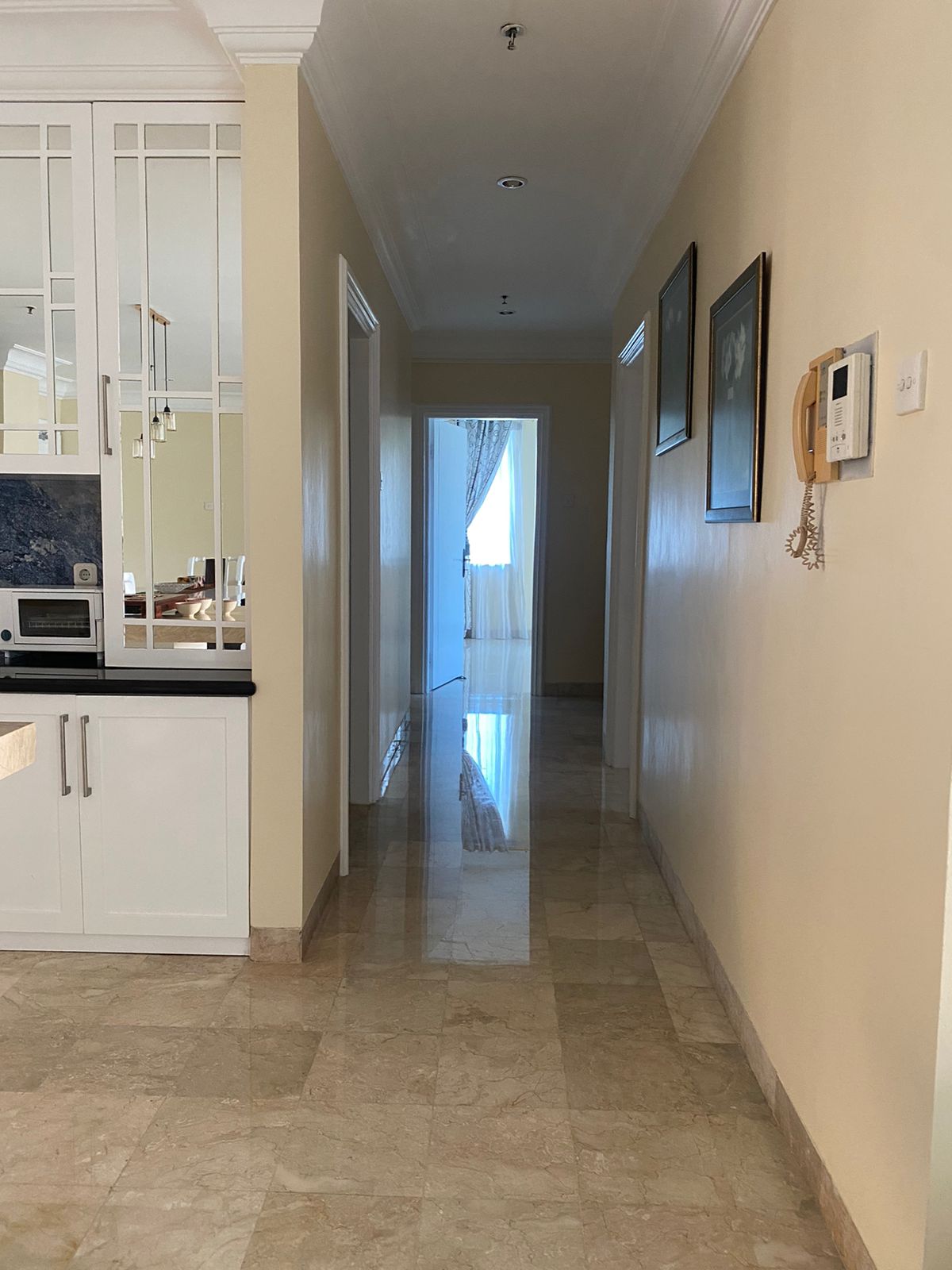 Sewa apartemen Mangga Dua Court