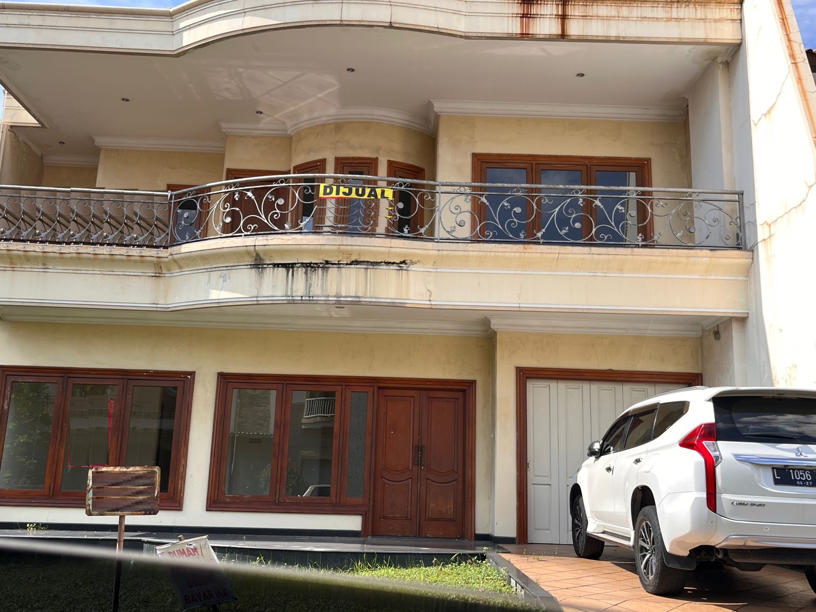 rumah dijual bukit darmo golf surabaya