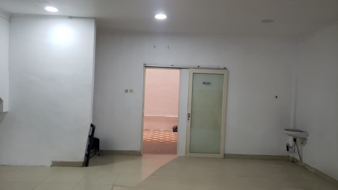 Disewakan Ruko Cemara di Harapan Indah Bekasi