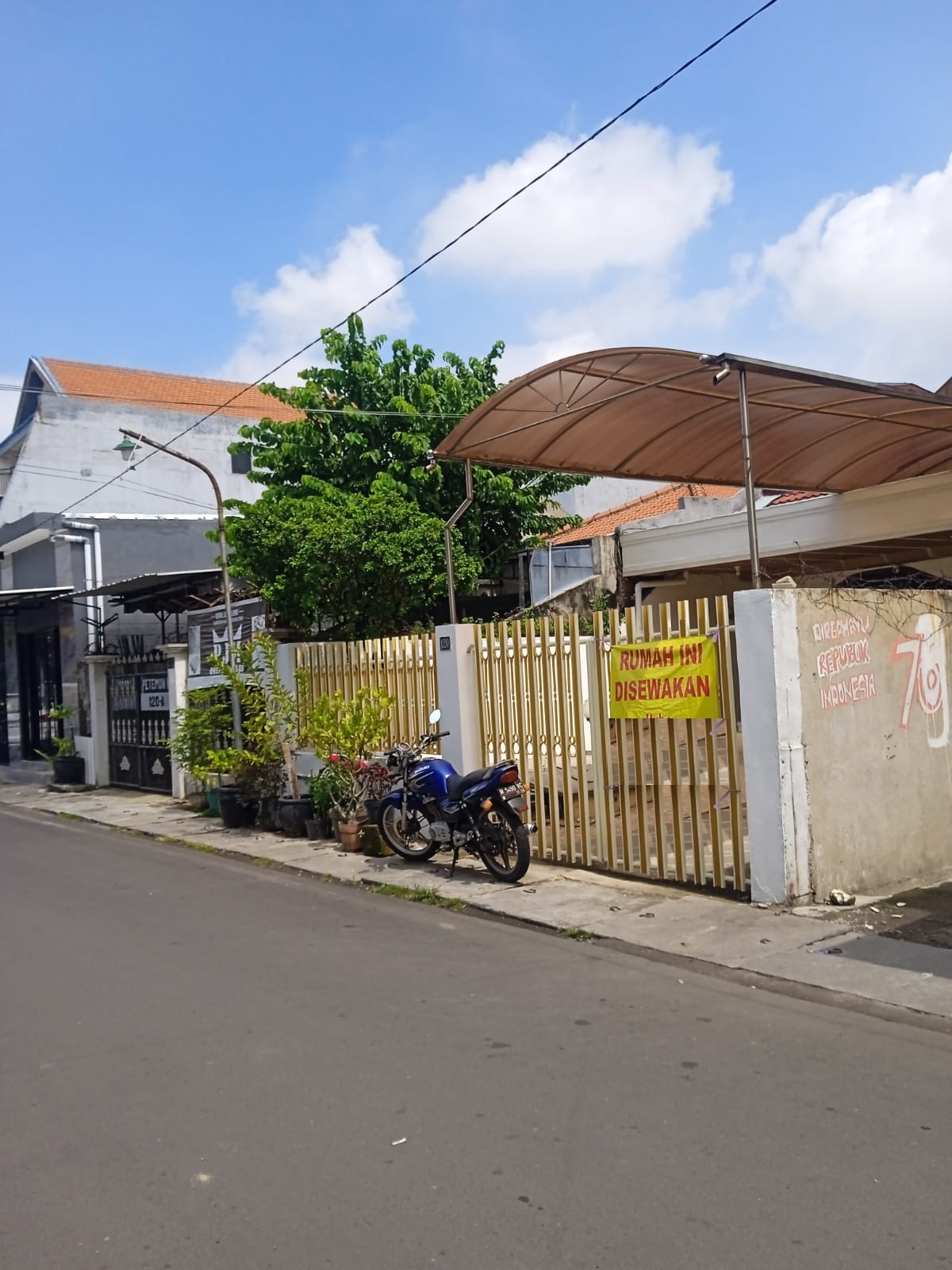 rumah disewakan petemon surabaya