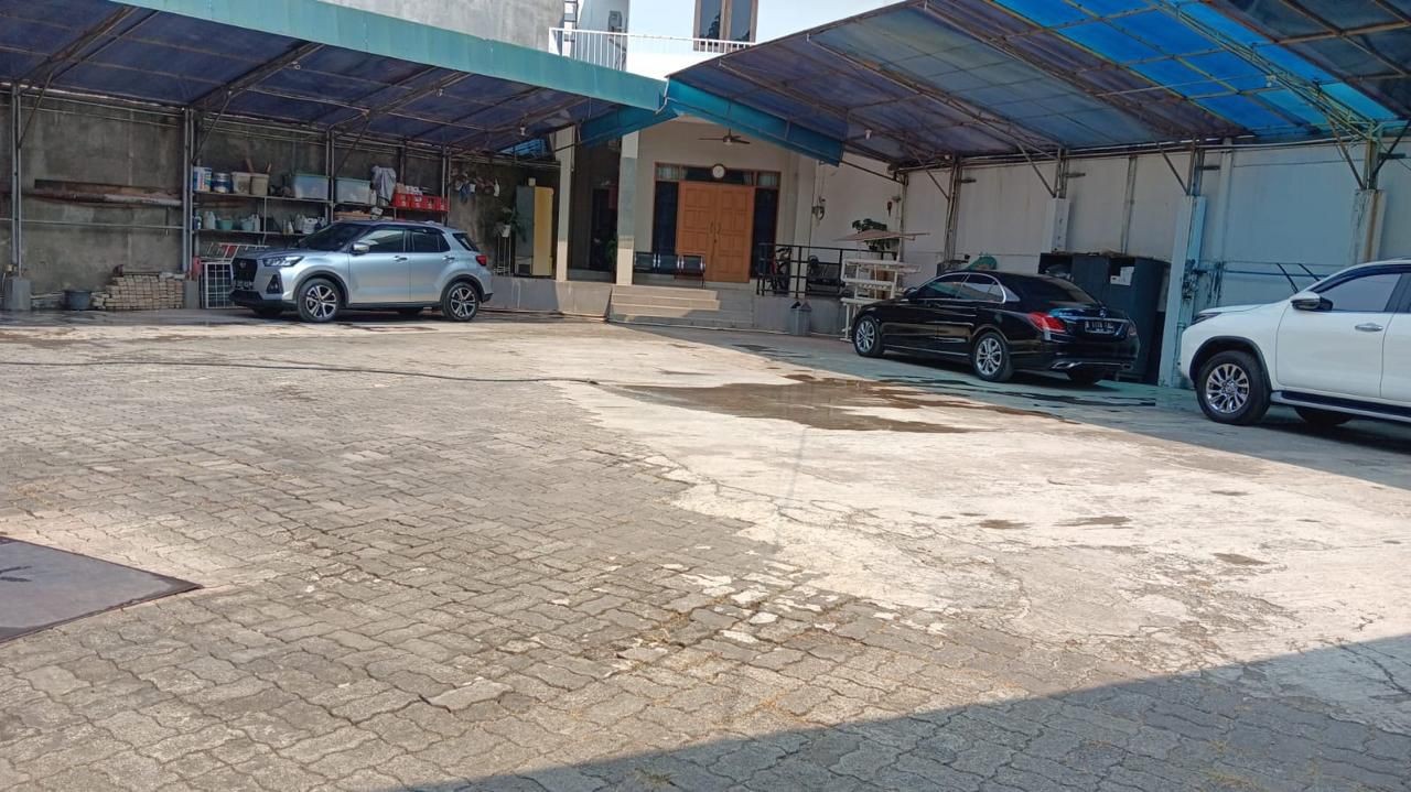 Jual tanah luas dengan bangunan rumah di Tebet Barat 4, Tebet,