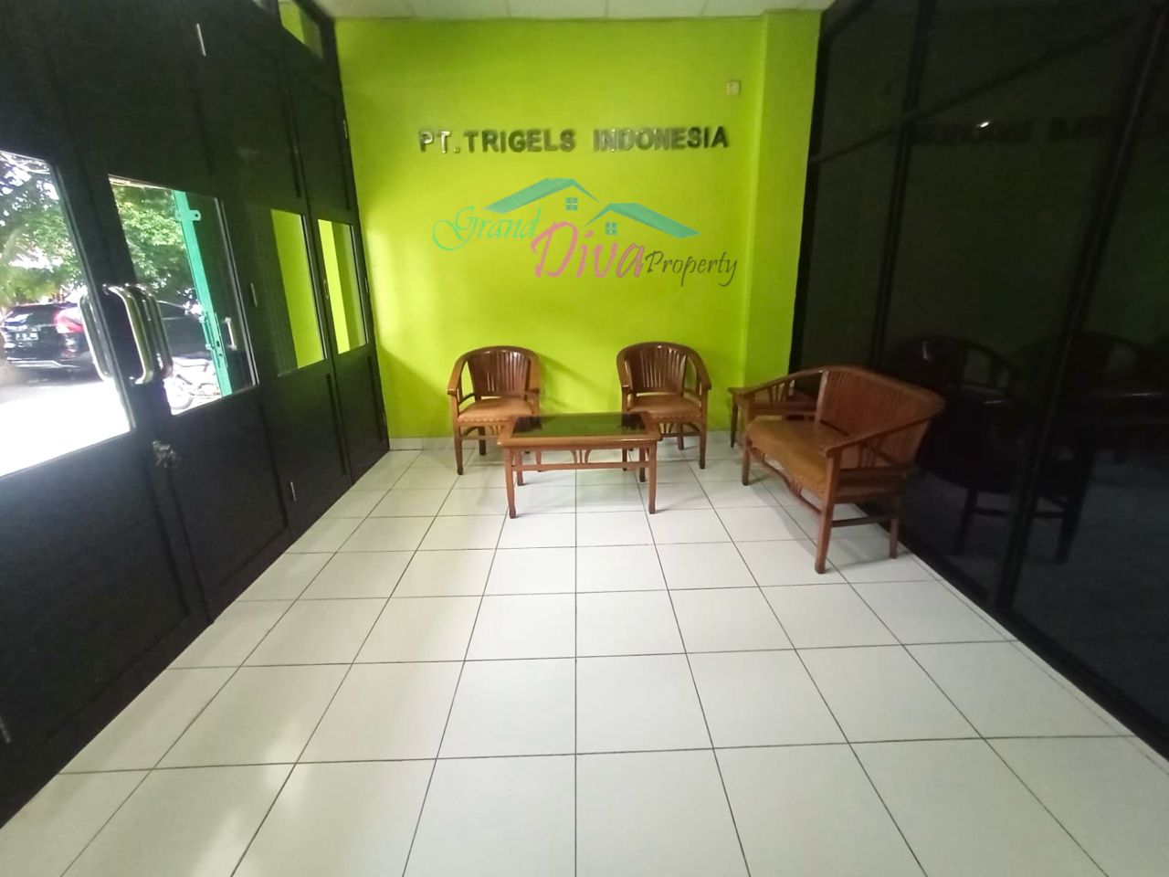 RUKO LOKASI STRATEGIS dan SUDAH SHM DI MALAKA COUNTRY JAKARTA