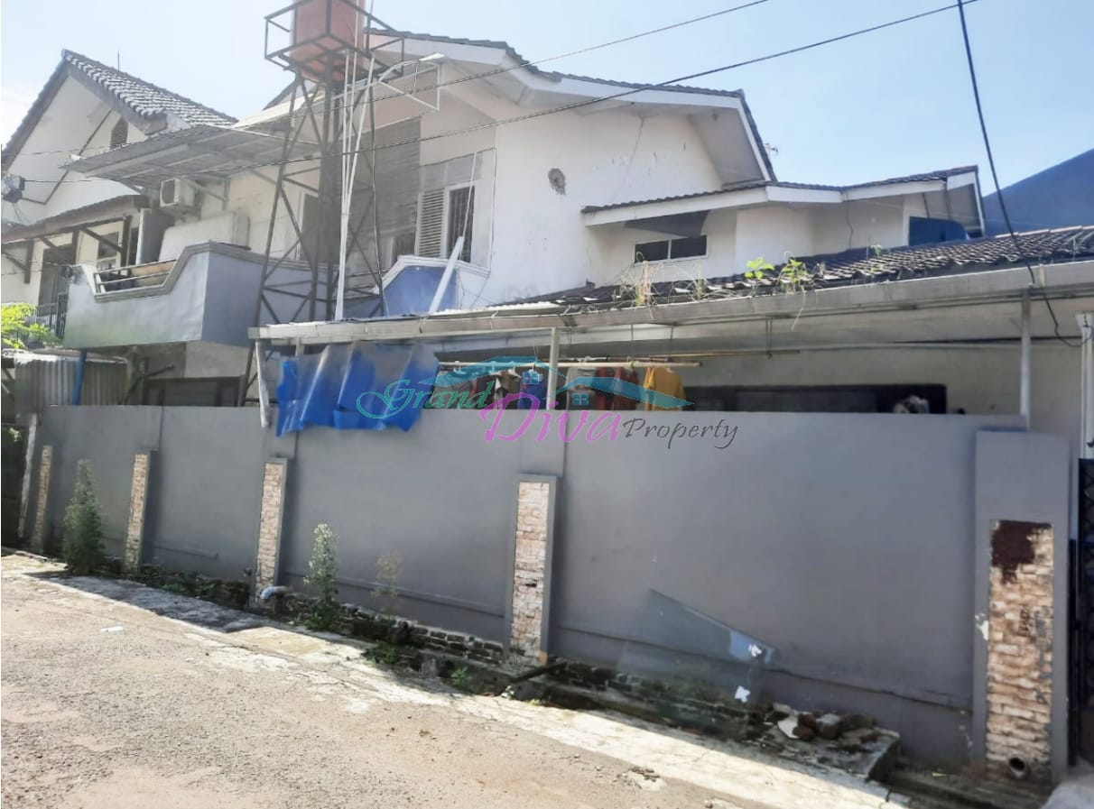 RUMAH DI JATIWARINGIN