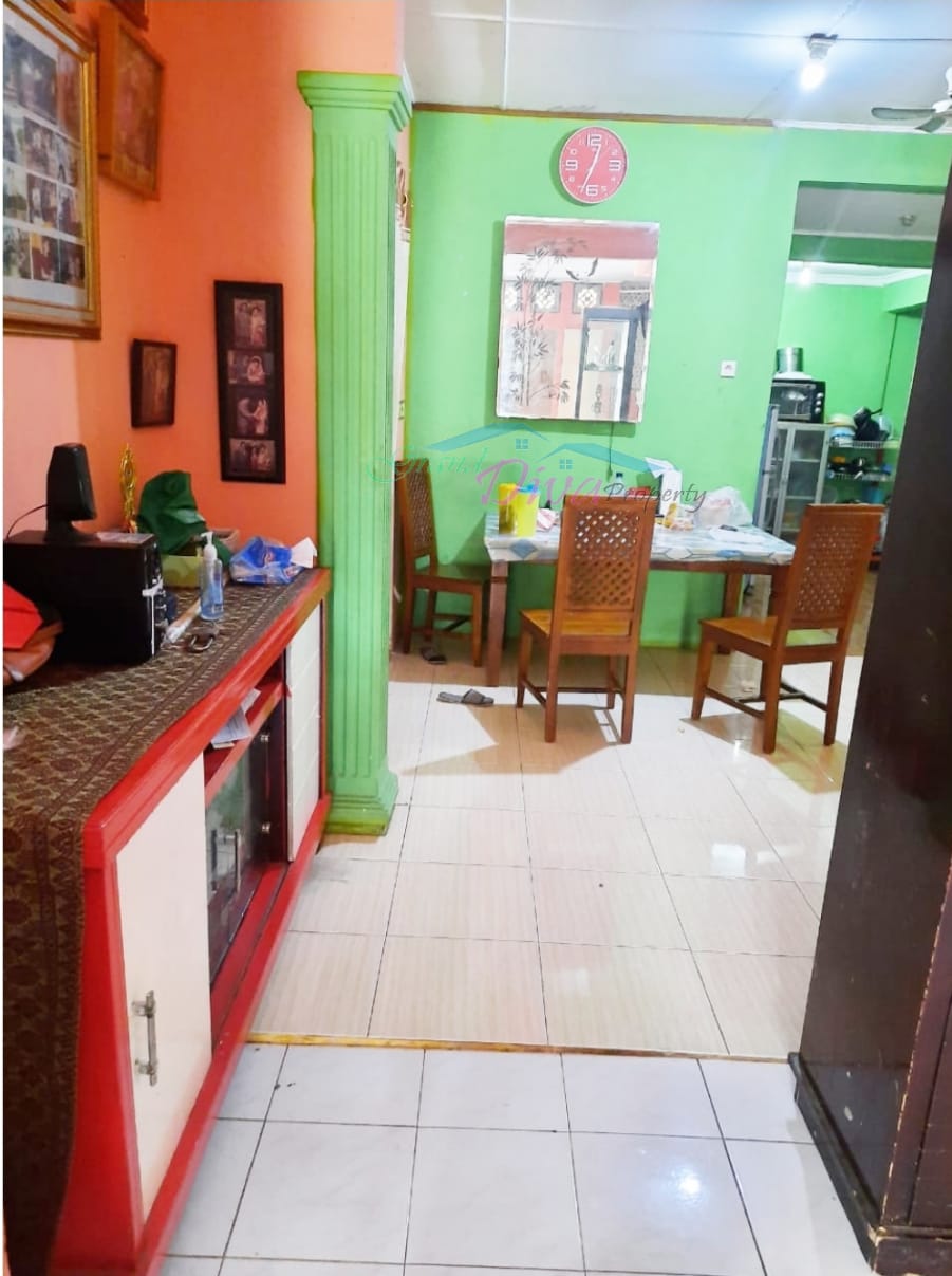 RUMAH DI JATIWARINGIN