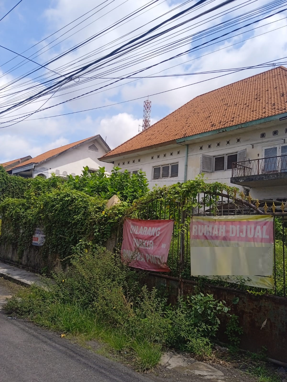 rumah dijual jalan comal surabaya
