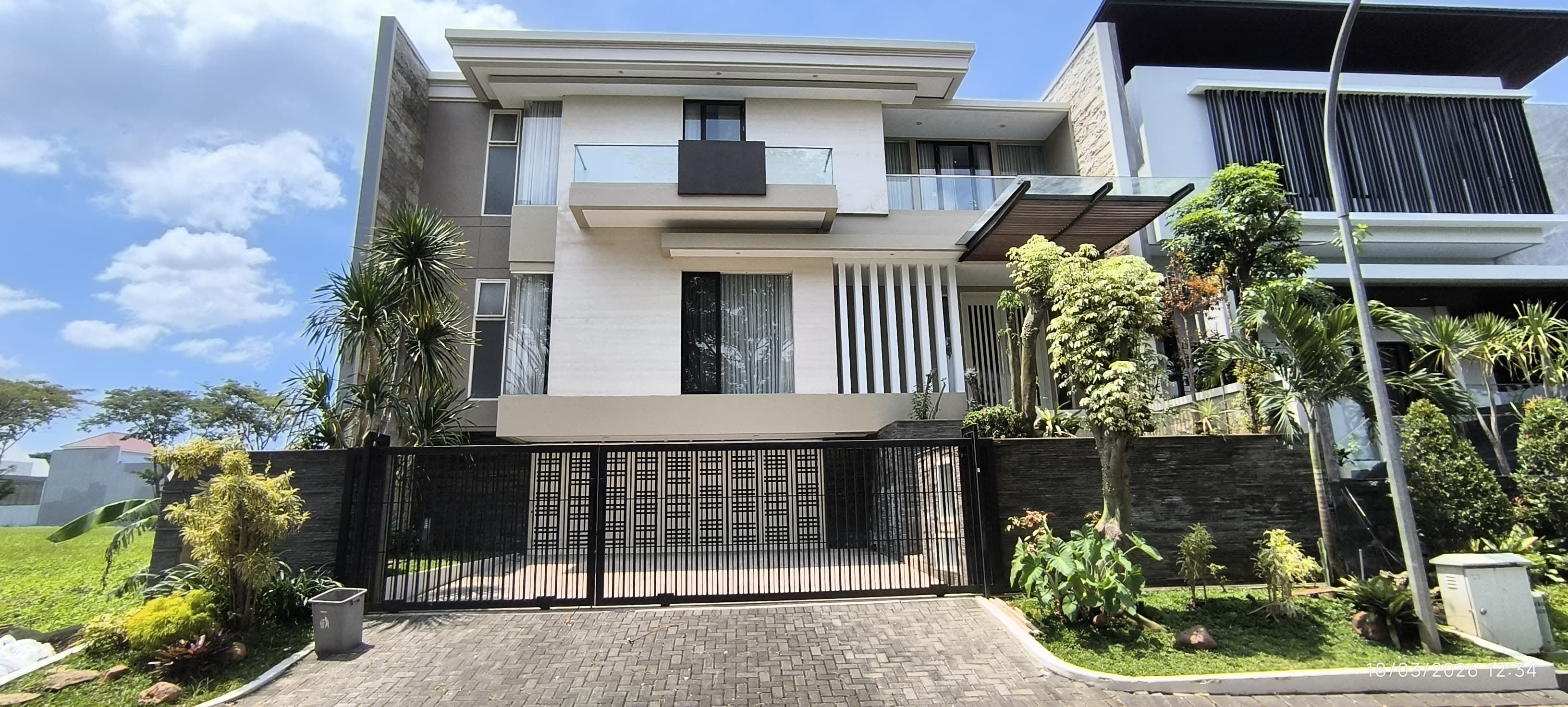 SEWA RUMAH SOMERSET, CITRALAND minimalis, fullfurnish