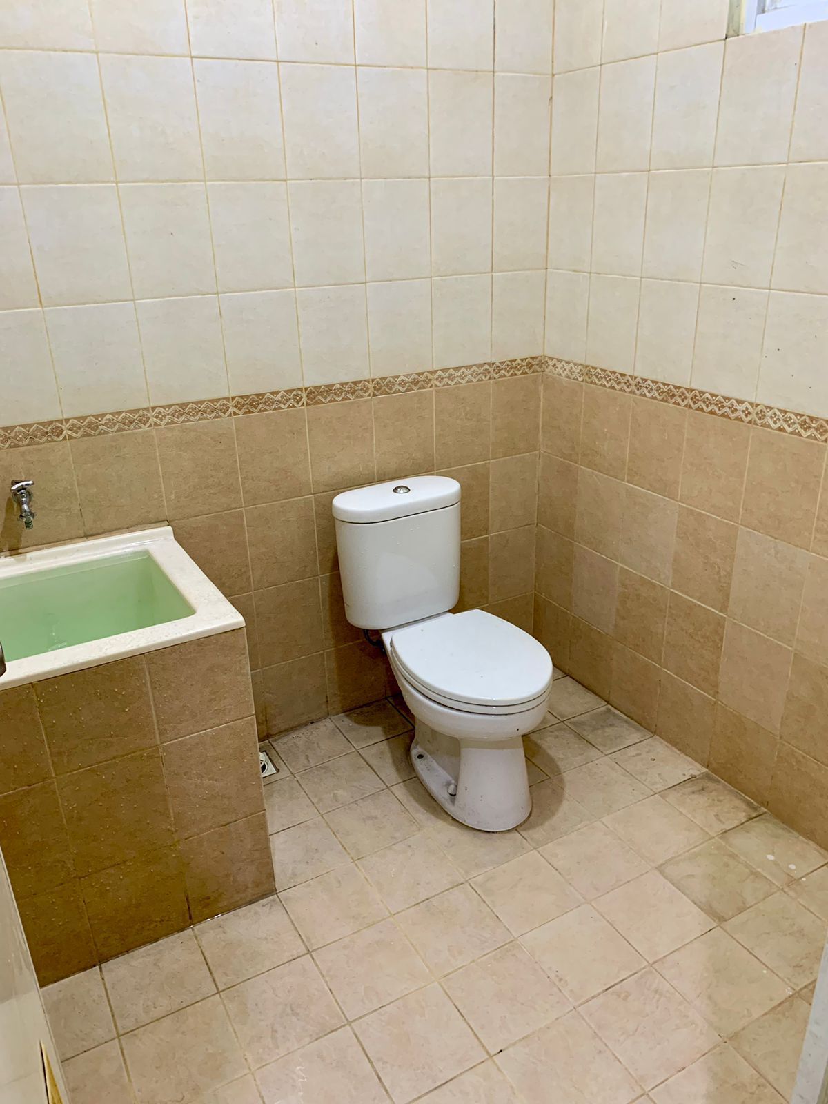 Jual ruko mewah full renovasi dan siap pakai di The City Resort