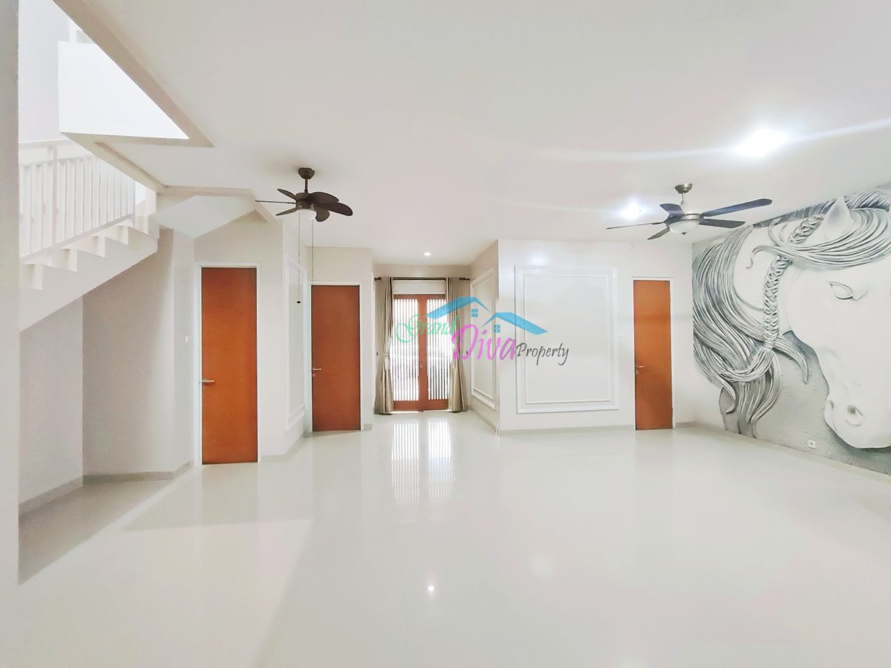 RUMAH BAGUS BARU RENOVASI DI CLUSTER THE REGENT RESIDENCE BEKASI