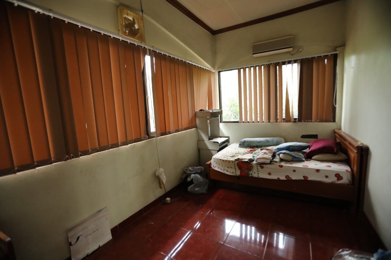 Rumah mewah dan tanah 400 m2 Gema Pesona Estate Depok