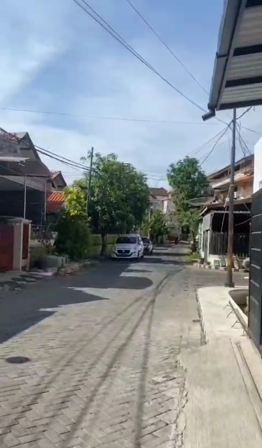 Jual Rumah Kos dan hunian Semolowaru ShM Split level dekat Merr