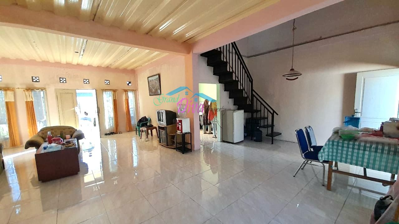 RUMAH SEMI VILLA 8 KAMAR DI PANGALENGAN BANDUNG VIEW KEBUN TEH