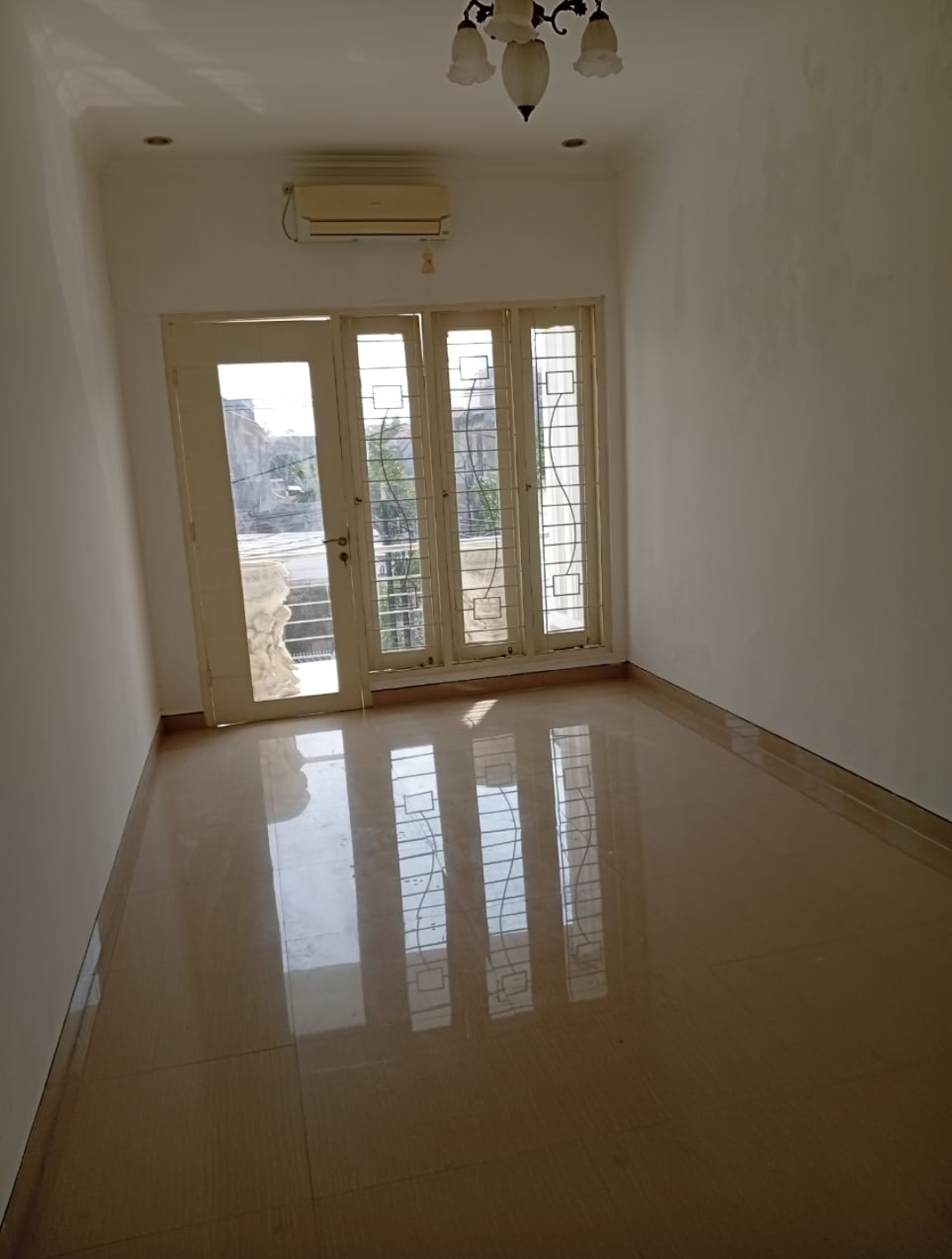 Jual Rumah Minimalis MULYOSARI SHM dekat Kampus ITS, Pakuwon Cit