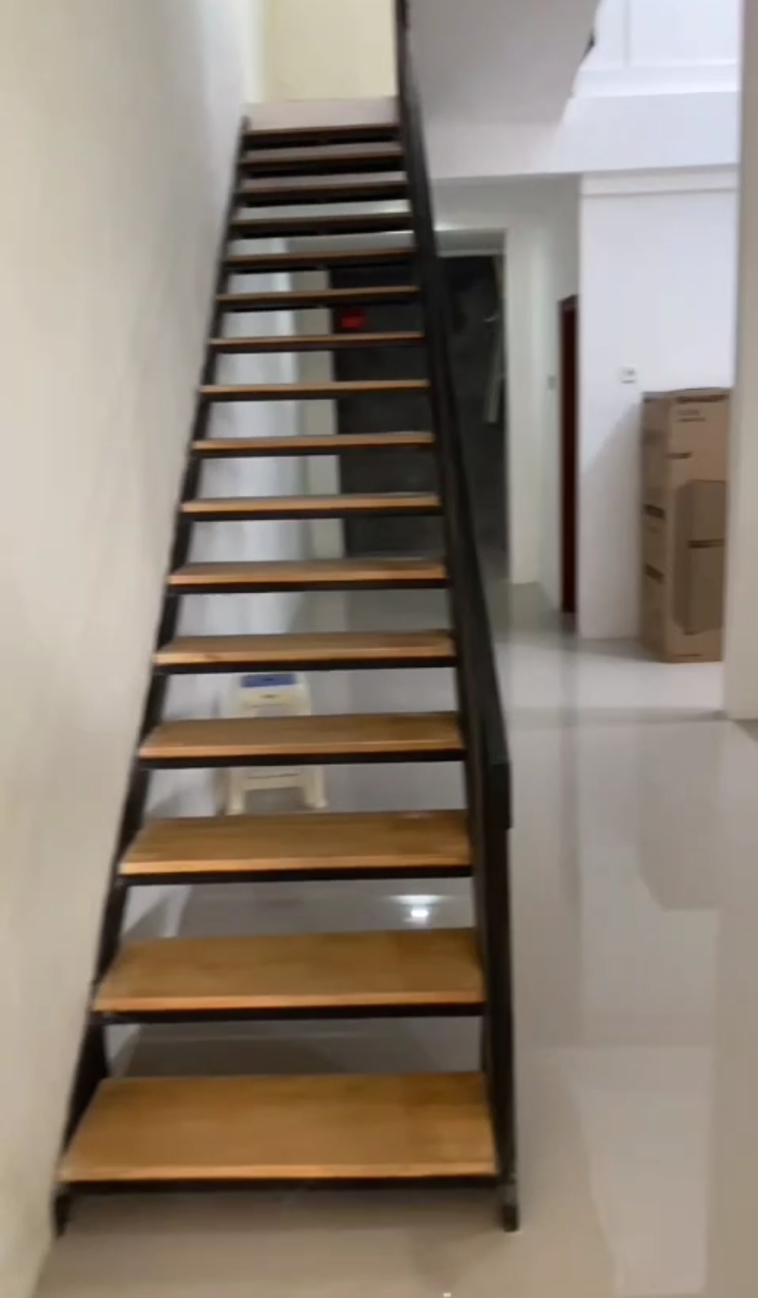 Jual Rumah Kos dan hunian Semolowaru ShM Split level dekat Merr