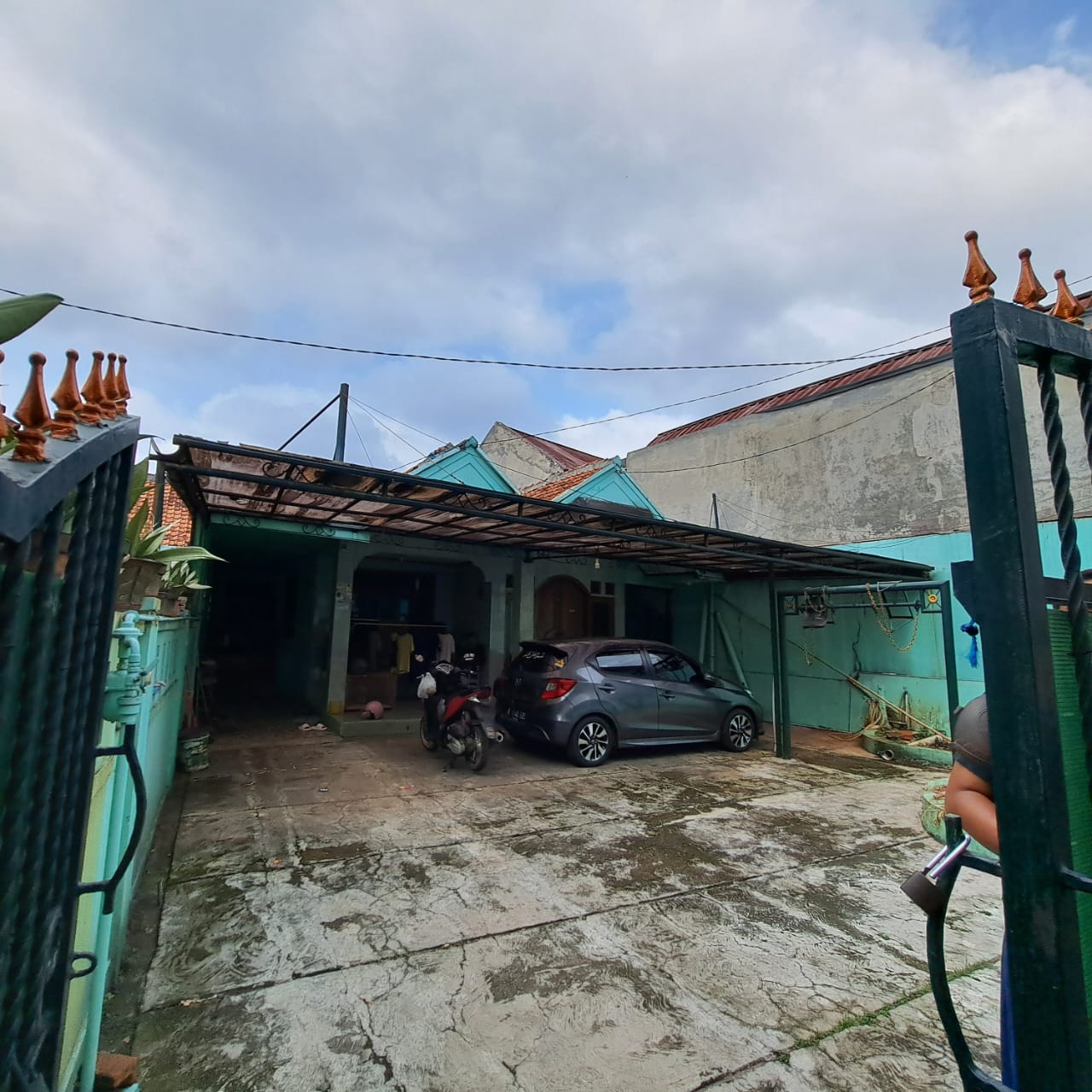 Jual murah hunian dekat kampus UI Depok cocok kost2an