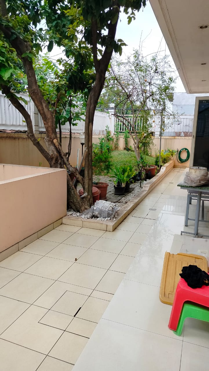 Jual rumah luas dan nyaman di Wisma Ratu 5,Jatimakmur,PondokGede