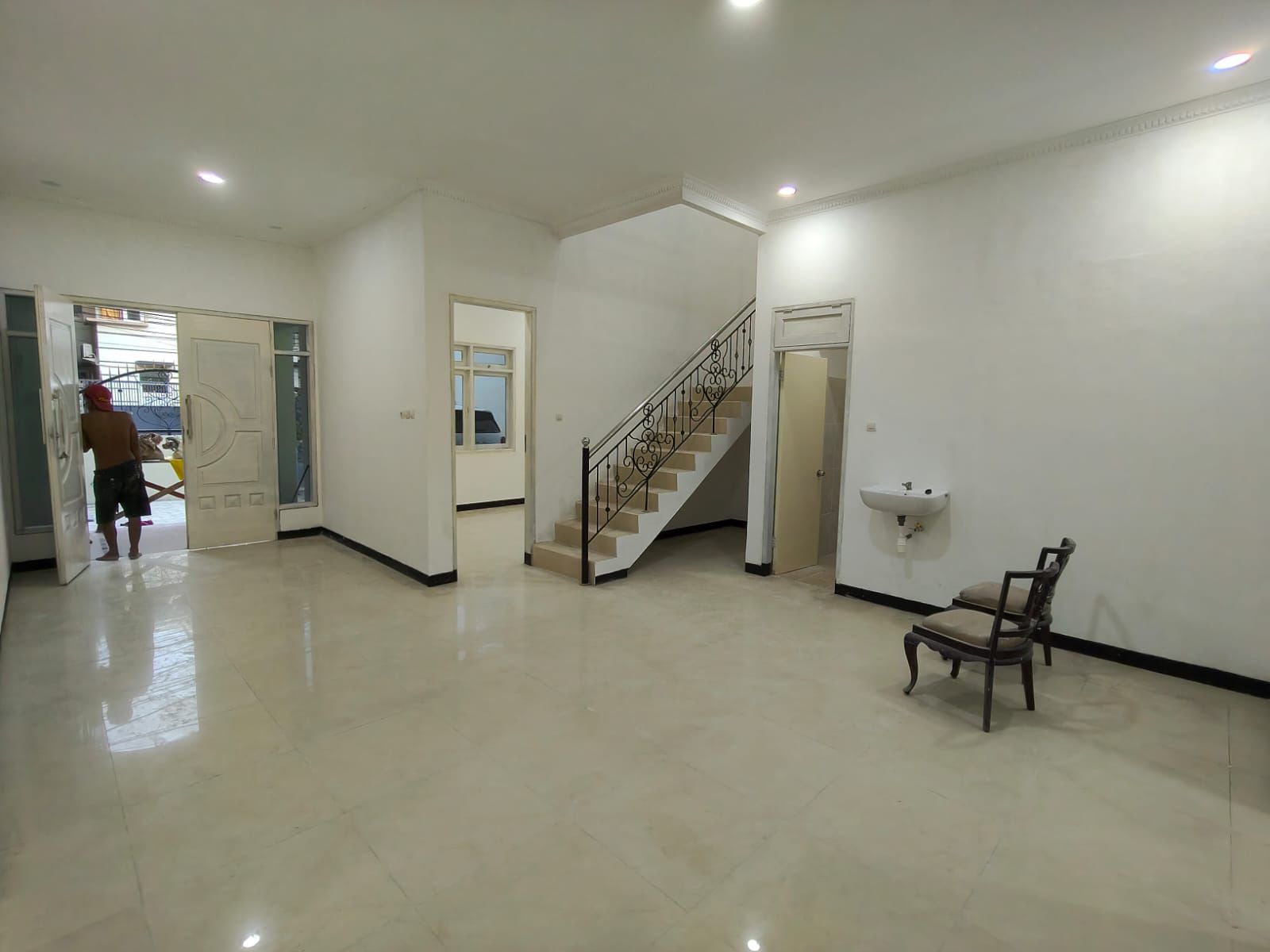 Rumah Sutorejo Selatan Jalan Utama 300 meter ke Raya Mulyosari