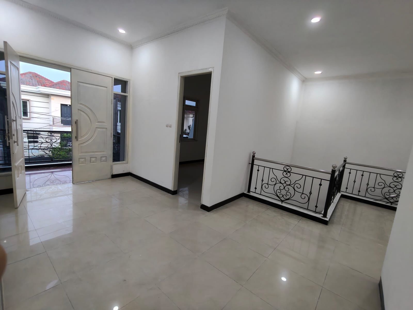 Rumah Sutorejo Selatan Jalan Utama 300 meter ke Raya Mulyosari