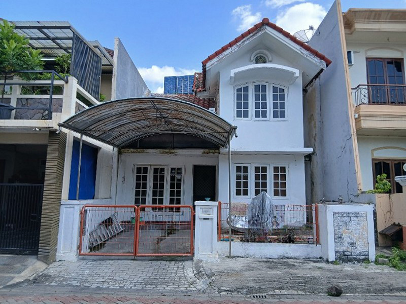 Dijual Rumah Siap Huni di Vila Valensia Pakuwon Indah, Surabaya