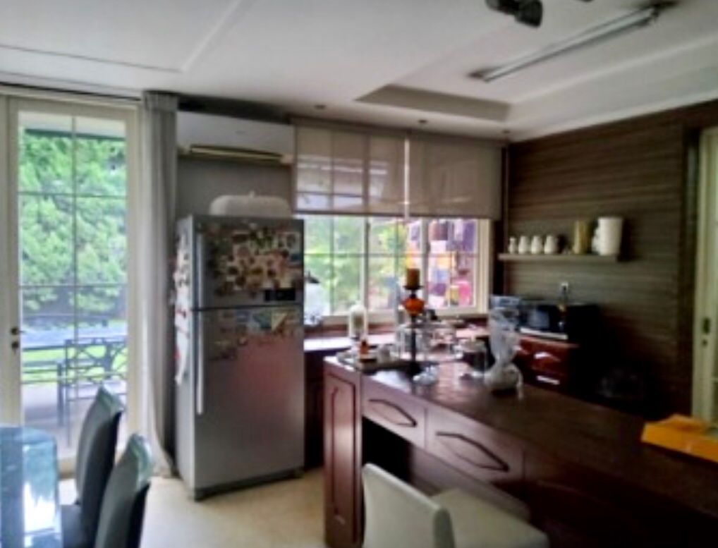 Jual rumah luas dan strategis di KomplekSamudra Indonesia,Jaksel