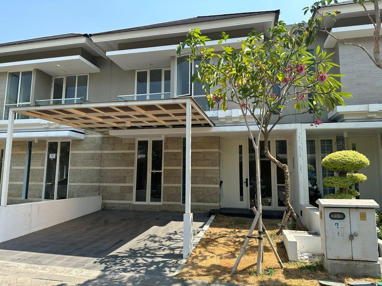 Sewa Rumah 3KT Baru Gress The Green lake Citraland dekat Pakuwon