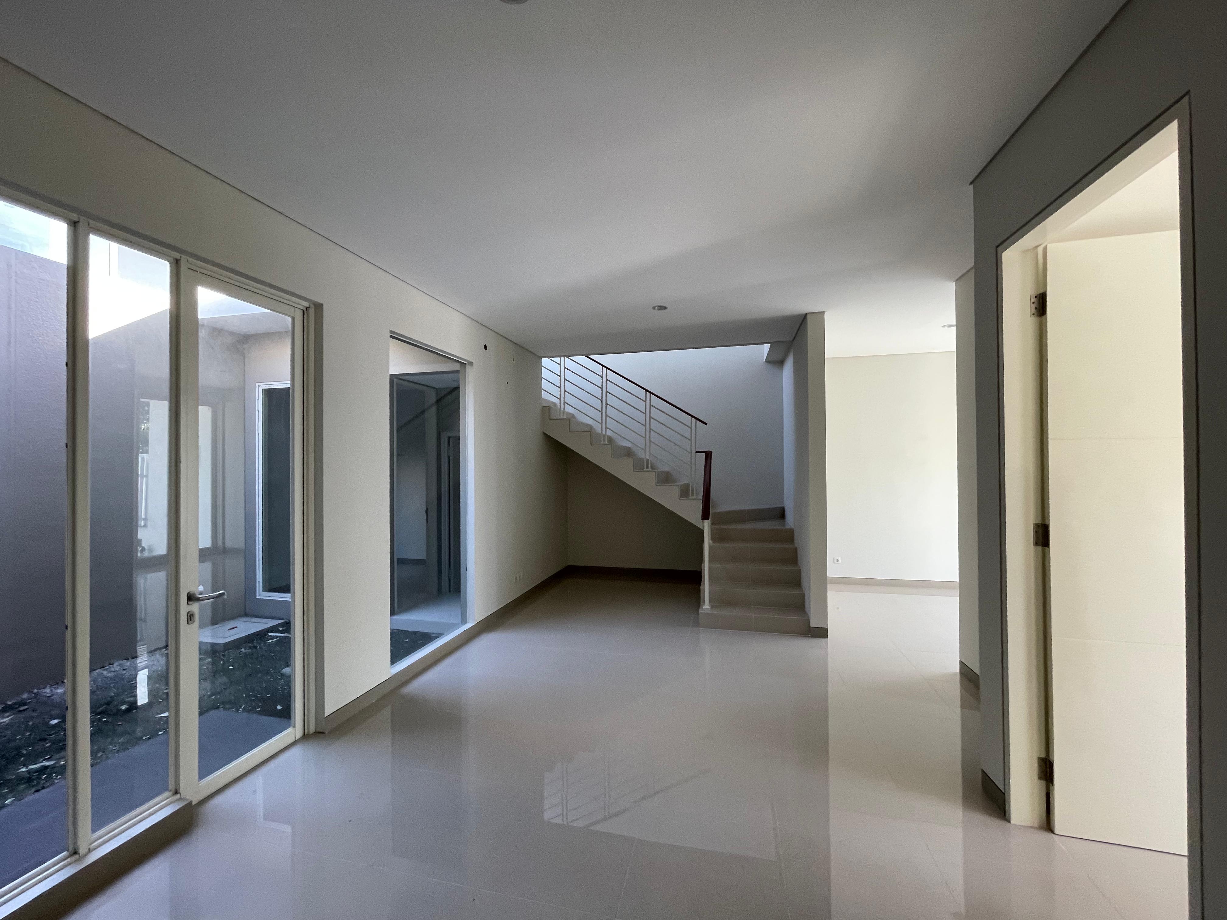 Sewa Rumah 3KT Baru Gress The Green lake Citraland dekat Pakuwon