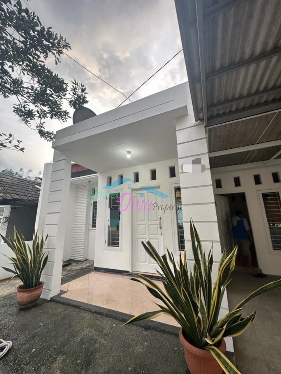 RUMAH DI PERUM PULO PERMATA SARI BEKASI SELATAN