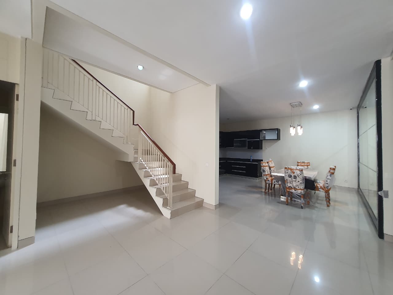 Jual Cepat Murah Rumah di Pakuwon Indah PF, Surabaya