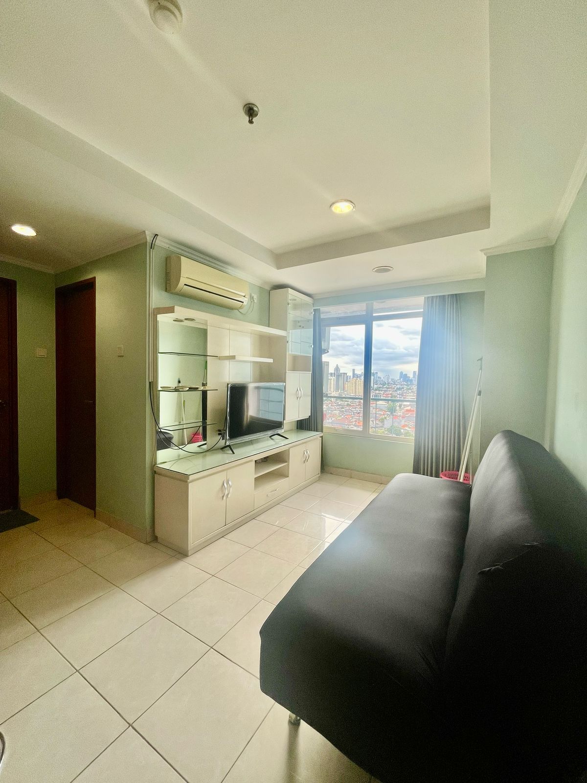 Jual apartemen siap huni dan ramai di Patria Park Apartemen