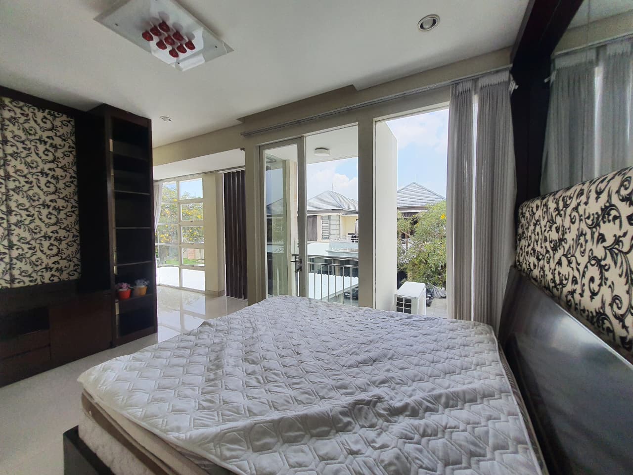 Jual Cepat Murah Rumah di Pakuwon Indah PF, Surabaya