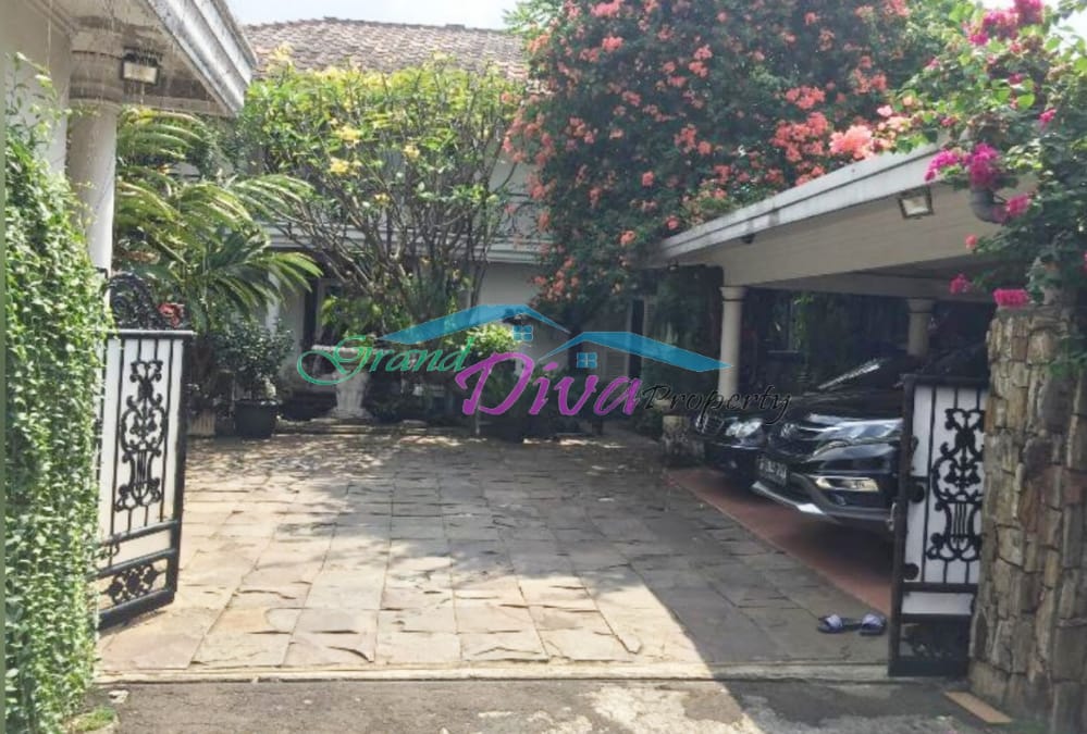 RUMAH DI KRAMAT JATI JAKARTA TIMUR