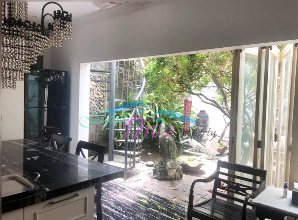 RUMAH DI KRAMAT JATI JAKARTA TIMUR