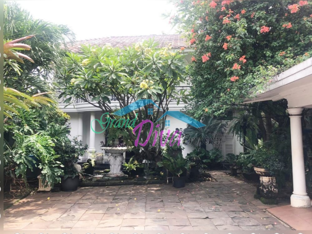 RUMAH DI KRAMAT JATI JAKARTA TIMUR