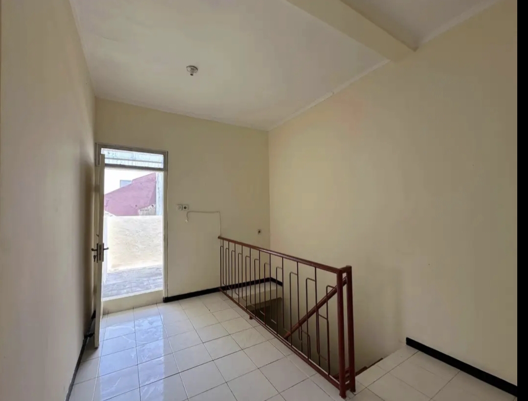 Jual Harga Bagus Di Rungkut Mapan Siap huni bagus 1,5 Lt SHM