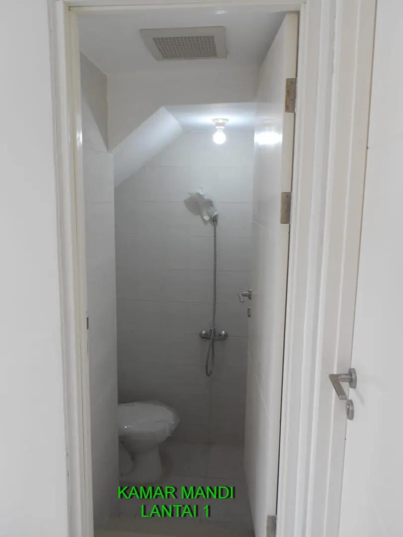 Sewa Murah 2KT Northwest Lake Masih Bagus