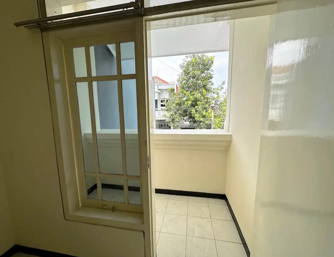 Jual Harga Bagus Di Rungkut Mapan Siap huni bagus 1,5 Lt SHM