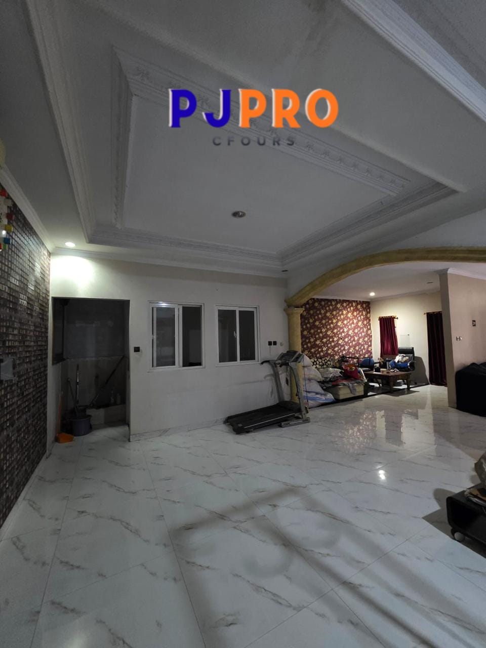 Dijual Cepat Rumah Area Bebas Banjir di Boulevard Hijau