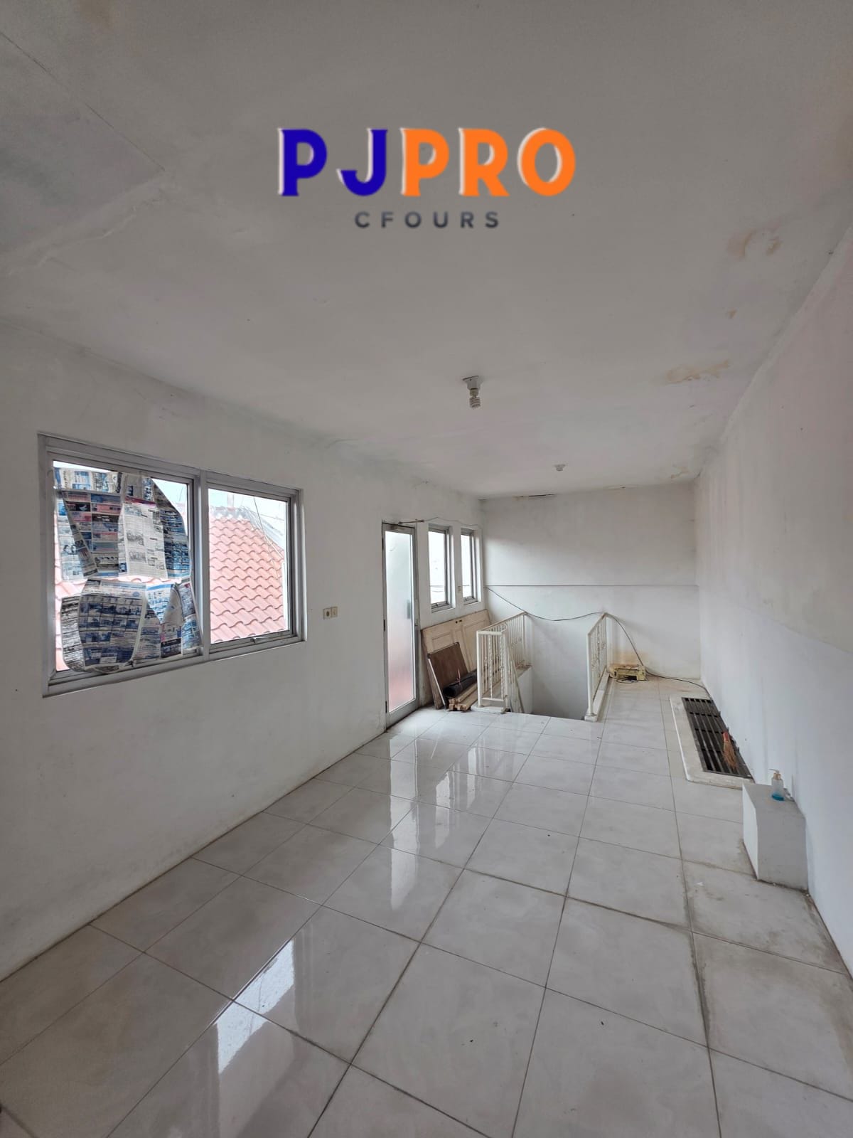 Dijual Cepat Rumah Area Bebas Banjir di Boulevard Hijau