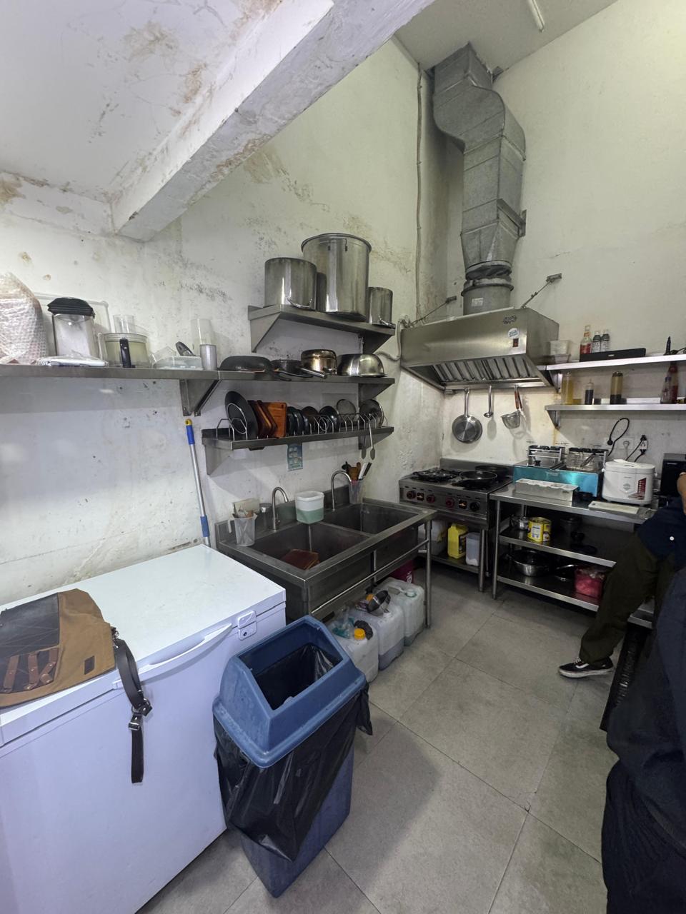 Jual cepat ruko premium siap usaha di Sunset Avenue 8,Cengkareng